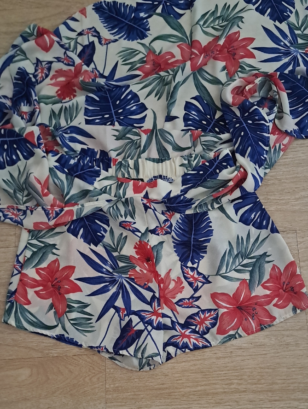 Timing White High-Low Skirt with Pink Floral & Navy Leaves - Picture 6 of 7